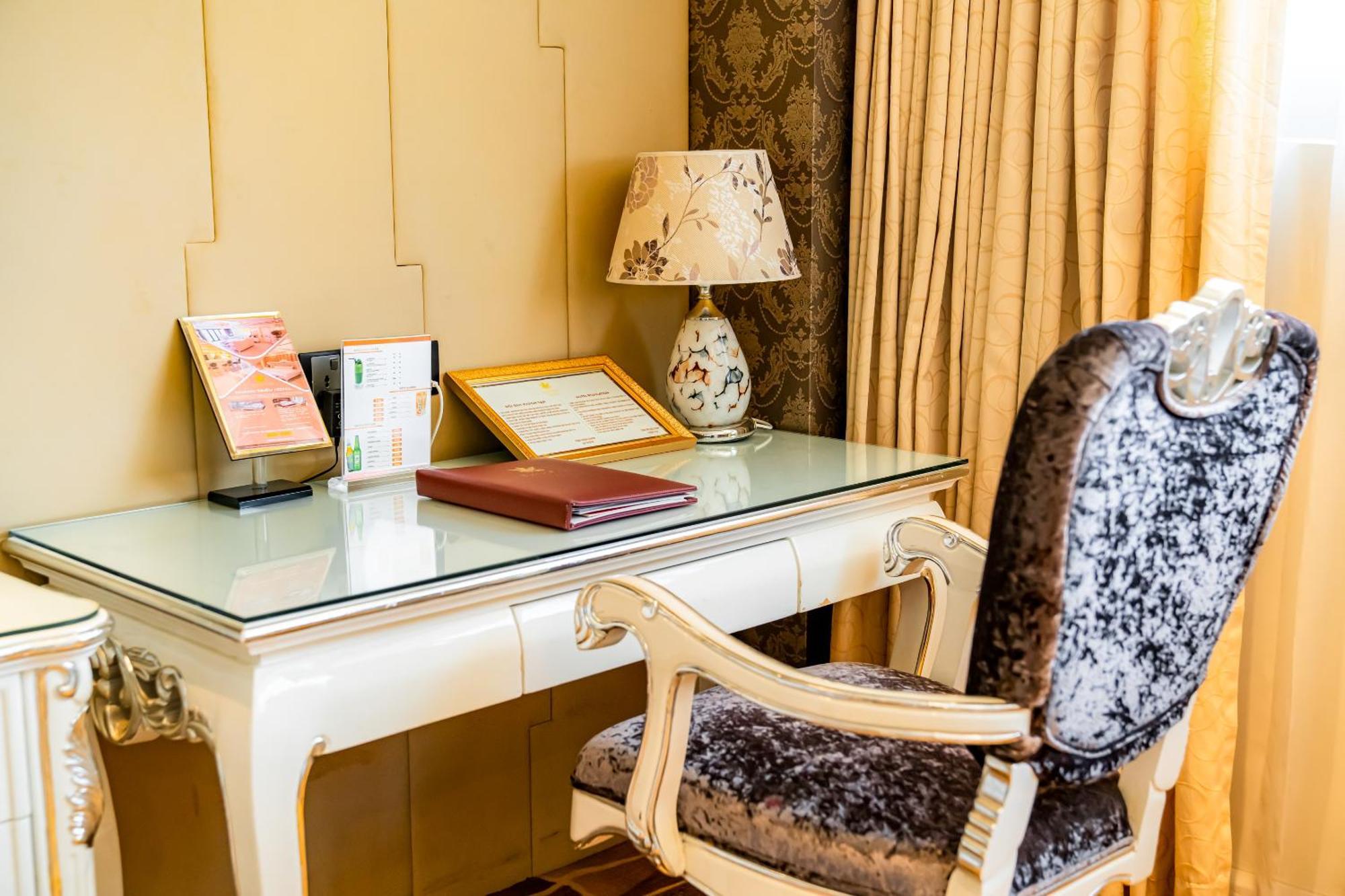 Hoang Trieu Hotel Hô Chi Minh-Ville Extérieur photo