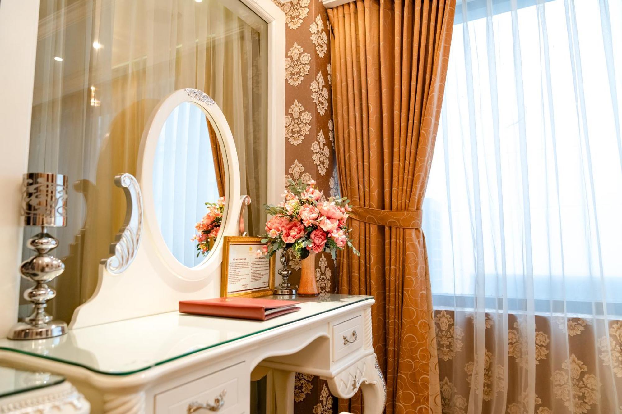 Hoang Trieu Hotel Hô Chi Minh-Ville Extérieur photo