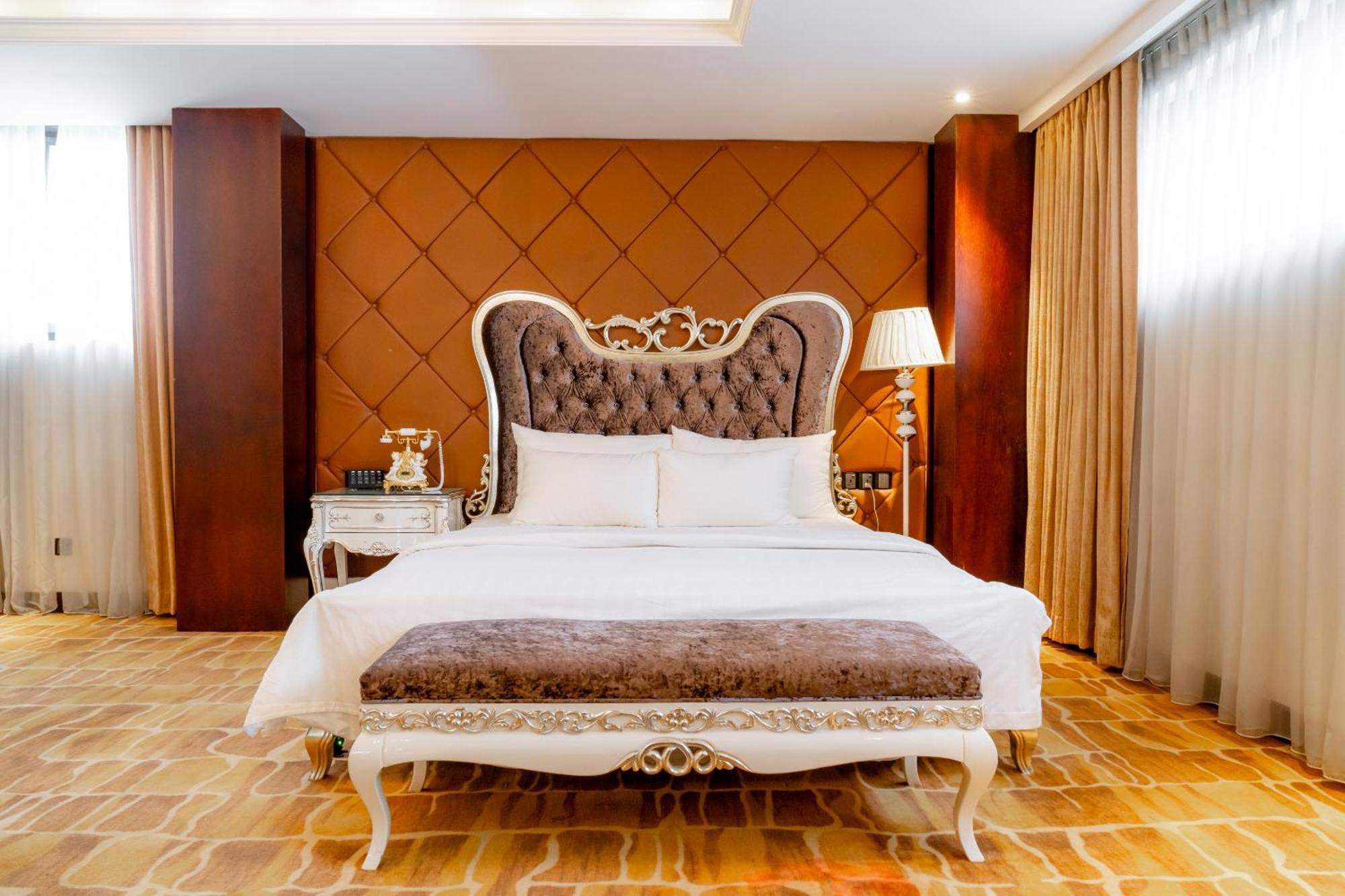 Hoang Trieu Hotel Hô Chi Minh-Ville Extérieur photo