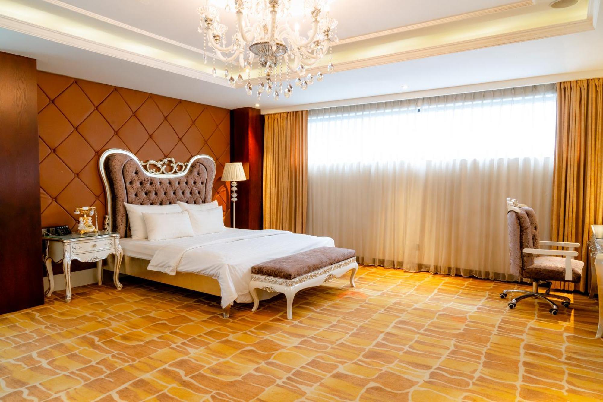 Hoang Trieu Hotel Hô Chi Minh-Ville Extérieur photo