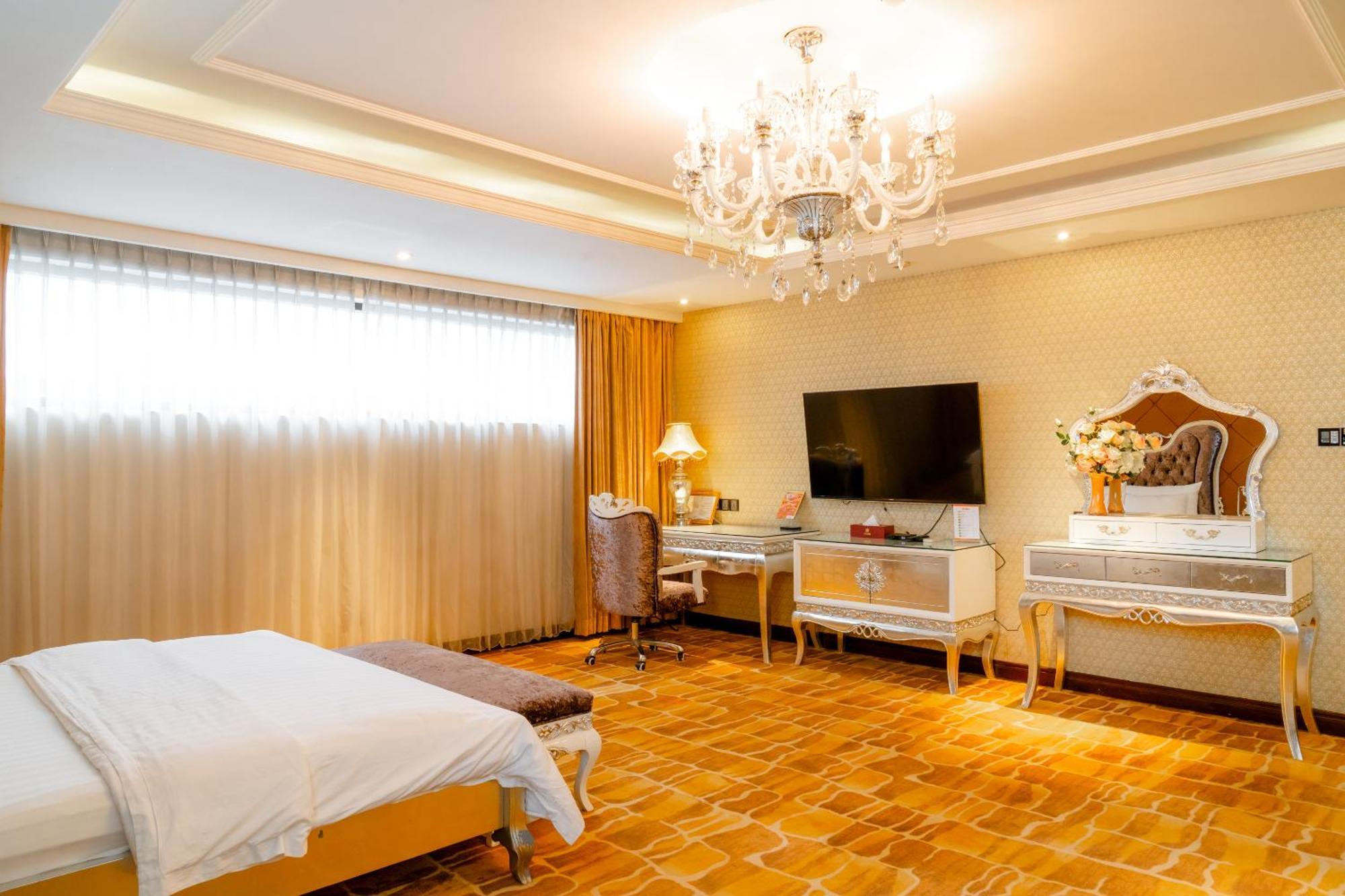 Hoang Trieu Hotel Hô Chi Minh-Ville Extérieur photo